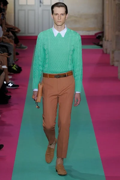 Look 22